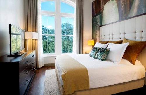 Historic District - North Hotel | 1-Bedroom Suite at a 4⭐️ Hotel
