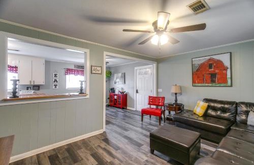 Vidalia House | 1 Mi to Dtwn! Quaint Vidalia Getaway w/Patio