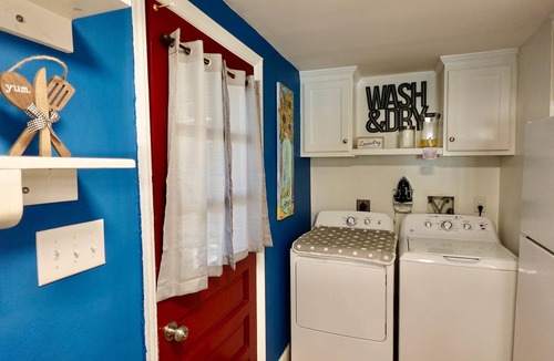 West Columbia House | 1-Story Home | Pets + EV Charger