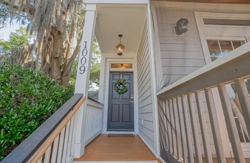 Uptown House | 1009 Calhoun Street