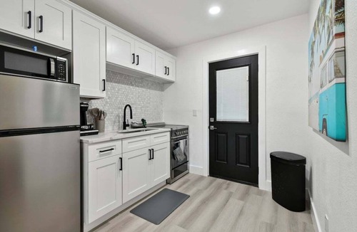 Treasure Island Apartment | 117 127th Ave E Unit 6