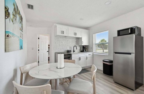 Treasure Island Apartment | 117 127th Ave E Unit 8