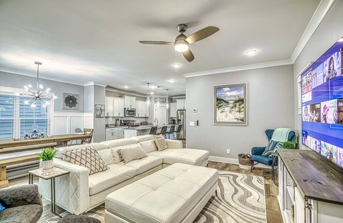Folly Field House | (119) Heated Pool, Hot Tub, Walk to the Beach, Elevator, EV Charger