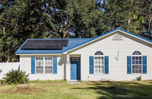 Laurel Bay House | 12 mi to Parris Island Cozy home
