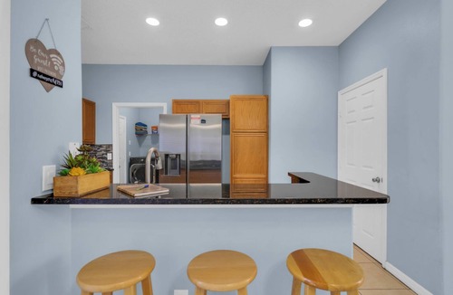 Meadow Woods House | 12min from airport/20min from Parks