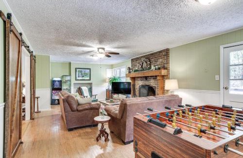 Batesburg House | 136 Private Acres: Lakefront Aiken County Home!