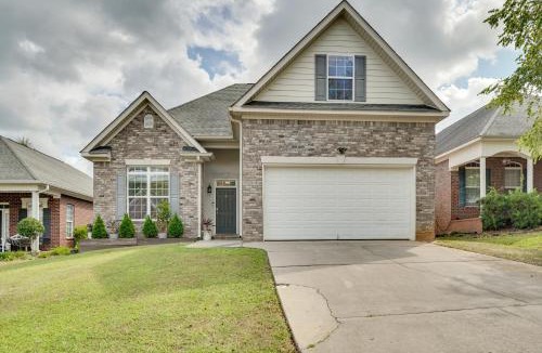 Evans House | 14 Mi to Augusta! Family Home w/Pet-Friendly Yard