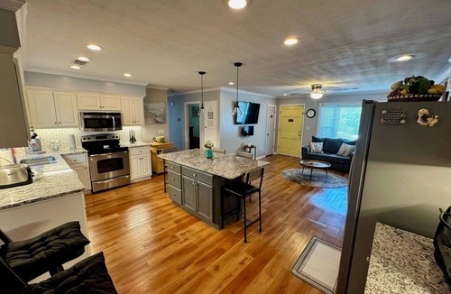 Columbus House | 14 Min to Ft. Benning - 3BR - 1.5 Bath, WiFi, Game Room & Screened Porch