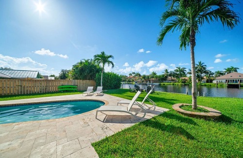Tropic Palms House | 1502 Managed By Brampton Park
