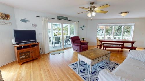 Folly Beach House | 1505 Forrest