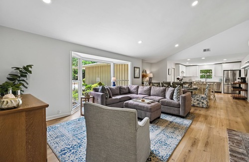 Heritage Woods House | 17 Old Military~ Walking Distance to RBC Heritage, Private Pool, Close to Beach!