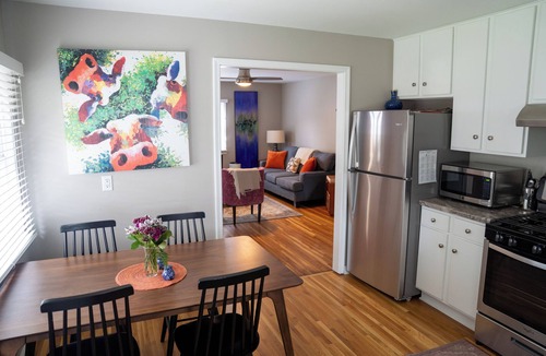 Rochester House | 1742 Uptown | 3 bed, walk to Mayo St Marys Campus!