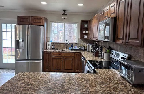 Durham House | 1800 sq ft ranch in South Durham by Chapel Hill, West Cary, RT, S. Point Mall.