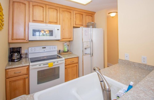 Saint Helena Island Condo | 194 Beach Club Villa Beautiful Condo w/ Views of Marsh, Creek & Canal