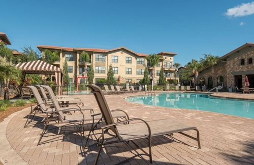 Highlands Reserve Condo | 1st floor clean comfortable condo minutes to Disney World, resort pool
