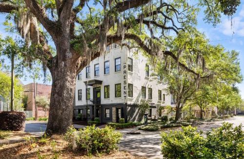 Historic District - North House | 1st floor King Suite Downtown Boutique Hotel