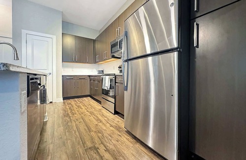 Carver City - Lincoln Gardens Apartment | 1st Floor Luxury 1 BR, Westshore Tampa