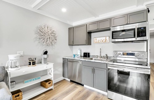 Folly Field Condo | 1st Floor Perfection - Beach and Tennis Oceanfront Resort - Like New - C145