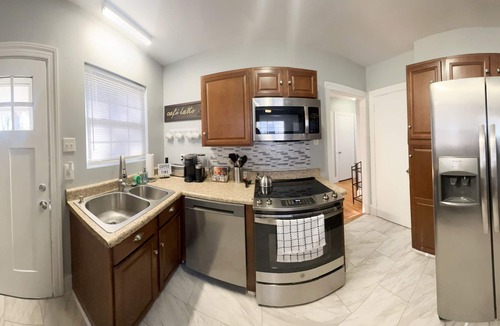 Greenwood House | 2 Bed, 1 Bath home Near Hospital & Hospice Ideal for Medical or Family Visits!