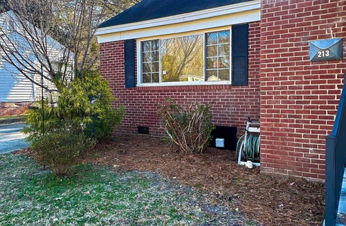Greenwood House | 2 Bed, 1 Bath home Near Hospital & Hospice Ideal for Medical or Family Visits!