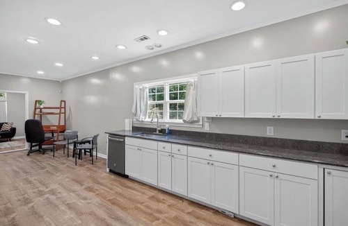 Townville Apartment | 2 bedroom apt, on Lake Hartwell paved path to private shared dock by Clemson