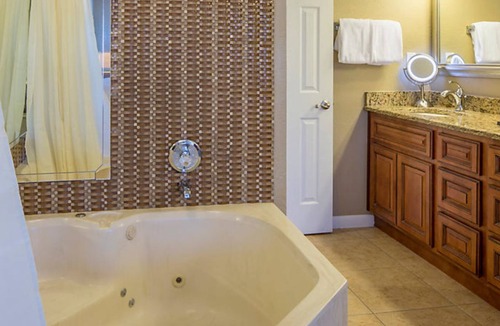 Florida Center Resort | 2 Bedroom at Orlando's Sunshine Resort II