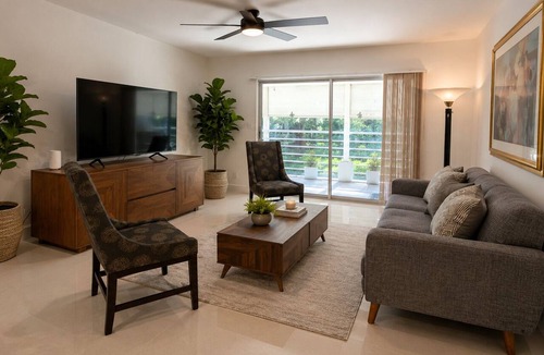 Survey Creek Condo | 2-bedroom condo in quaint Coconut Creek with AC and fitness room