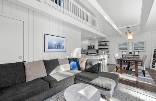 Salem Condo | 2-bedroom condo in Keowee Key: 3 pools, 2 restaurants, fitness center, golf