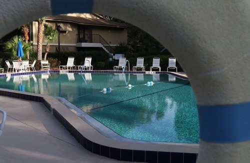Deltona Lakes Condo | 2-bedroom condo in marvelous Florida fun area. Enjoy a relaxing stay