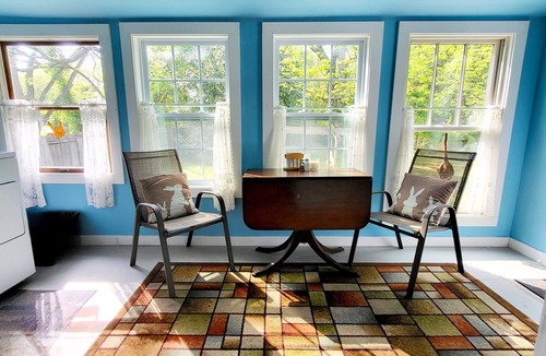 Bishop House | 2-bedroom cute farmhouse near Athens, GA