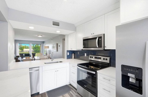 Palma del Mar Condo | 2 Bedroom Golf Course View, minutes from St. Pete Beach.