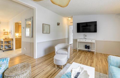 Harkers Island House | 2 Blocks to Crystal Coast: Family-Friendly Retreat