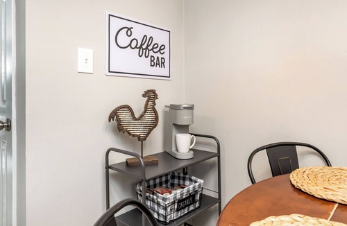 Gainesville House | 2 BR/1.5 BA Townhome, Pets OK, Near NGMC, Longer Stays OK, In-Unit W/D