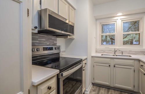 Tarpon Pond Cottage | 2 BR + Loft/2BA Tarpon Pond Cottage! Great Views! Amenity access included