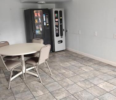 Baton Rouge Apartment | 2 Double Bed Studio with Full Kitchen 116
