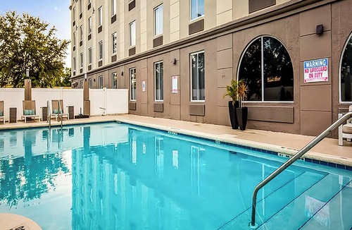 Orlando Hotel | 2 Family-Friendly Units w/Free Breakfast | Pool Access & Easy Park Access