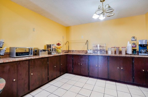 Cape Fear Apartment | 2 Full Bed | Non-Smoking
