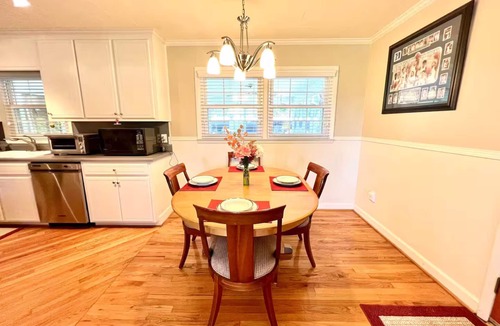 Sampson County House | 2 Houses on a 350 acre farm