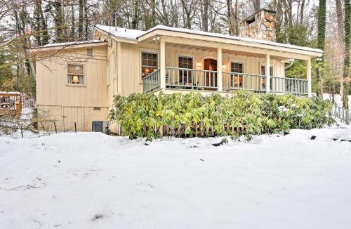 Mirror Lake House | 2 Living Areas + Fireplace: Mirror Lake Cottage!