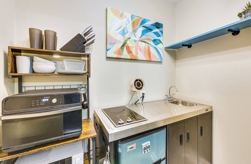 Monroe Apartment | 2 Mi to Dtwn Monroe near Wingate: Cozy Apt w/Patio