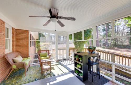 Greenville House | < 2 Mi to ECU: Cozy Greenville Getaway w/Porch!