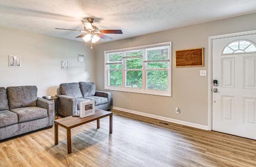 Pinehurst House | < 2 Mi to Golf Course: Pinehurst Home w/Deck!