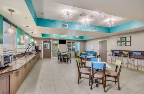 Wake Forest Hotel | 2 Pet-Friendly Rooms with Indoor Pool Minutes from The Factory's Shopping