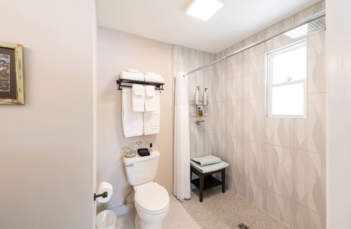 West Ashley Apartment | 2 Southern Charm Studio 2 is a Private studio 4 miles to Downtown Charleston
