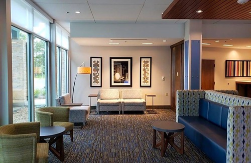 Port Wentworth Hotel | 2-Star Hotel ∙ Holiday Inn Express & Suites - Savannah N - Port Wentworth, an IHG Hotel