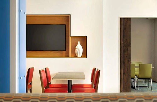 Port Wentworth Hotel | 2-Star Hotel ∙ Holiday Inn Express & Suites - Savannah N - Port Wentworth, an IHG Hotel