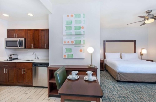 Sandy Springs Hotel | 2 Studio Queens w/Hot Breakfast, Indoor Pool & Fitness Center Access!