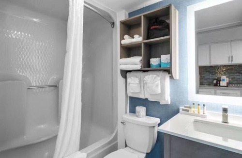Myrtle Beach Hotel | 2 Sunny Beach Studio Close To Restaurants, Waterparks & Coastal Activities