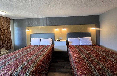 North Chesterfield Hotel | 2 Units | Quiet and Comfortable Stay near Downtown with Free Onsite Parking