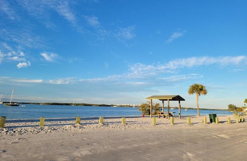 Fort Pierce Apartment | #2 WALKING DISTANCE FROM THE BEACH